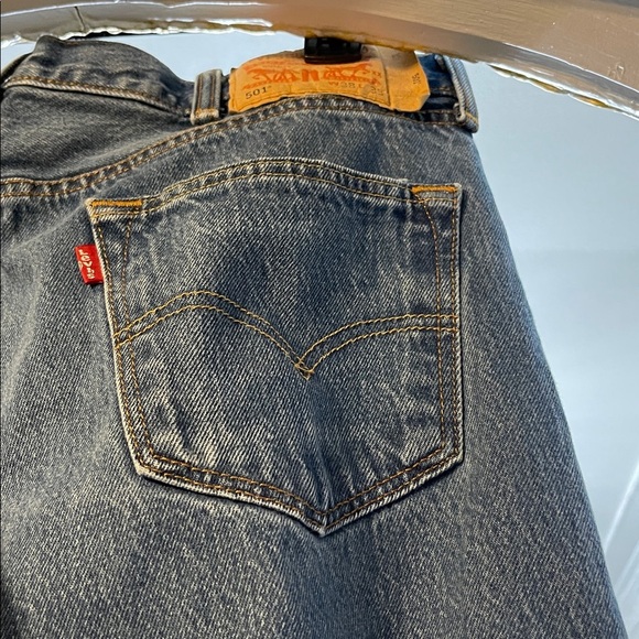 Levi’s 501 Button Fly Jeans Men’s 38x38 Straight Leg Medium Wash Classic Denin - Picture 4 of 8